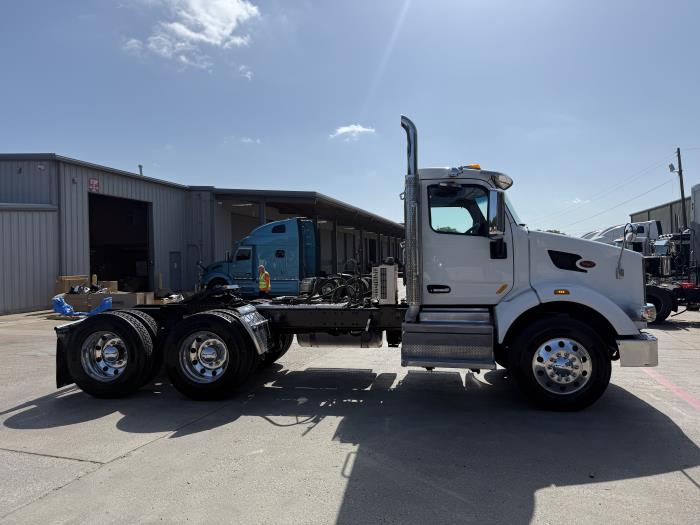 2020 Peterbilt 567-12