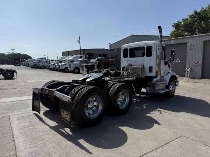 2020 Peterbilt 567-16