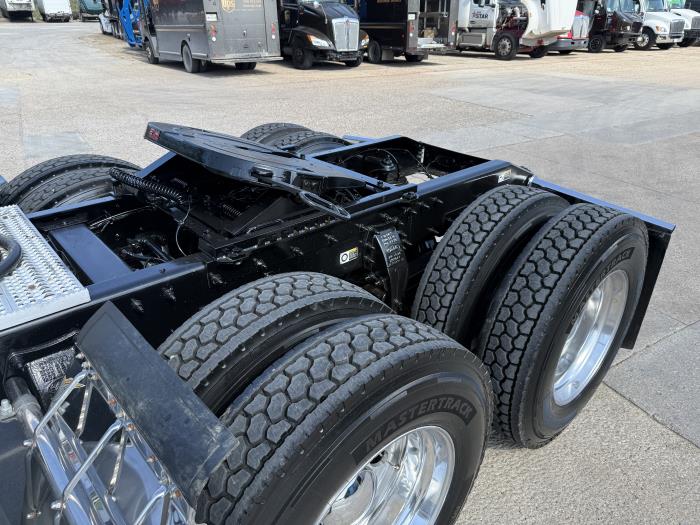 2020 Peterbilt 567-36