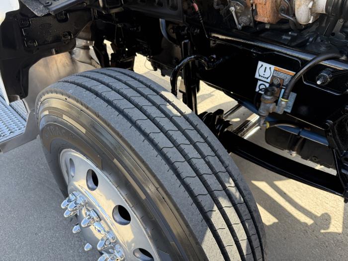 2020 Peterbilt 567-41