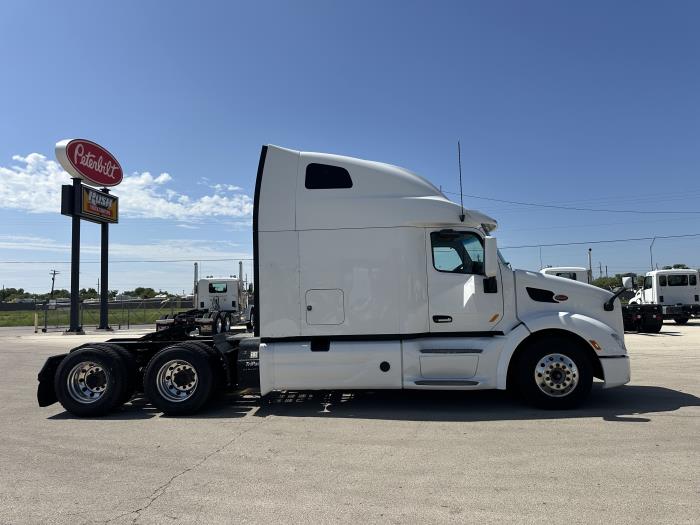 2022 Peterbilt 579-5