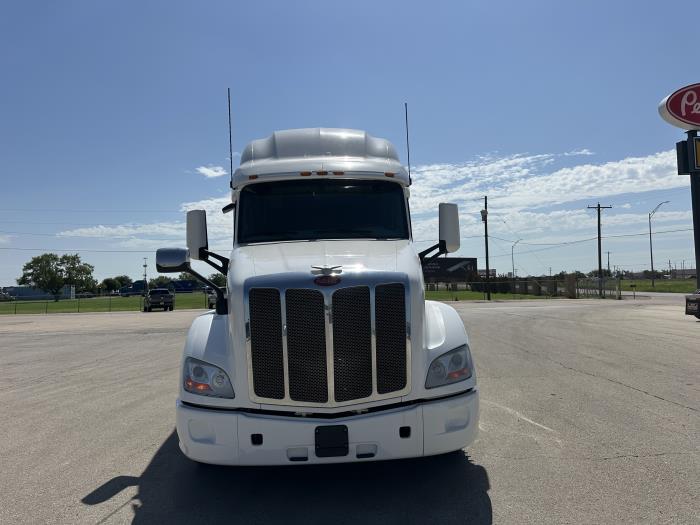 2022 Peterbilt 579-7