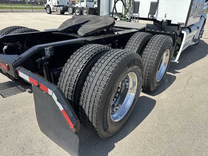 2022 Peterbilt 579-9