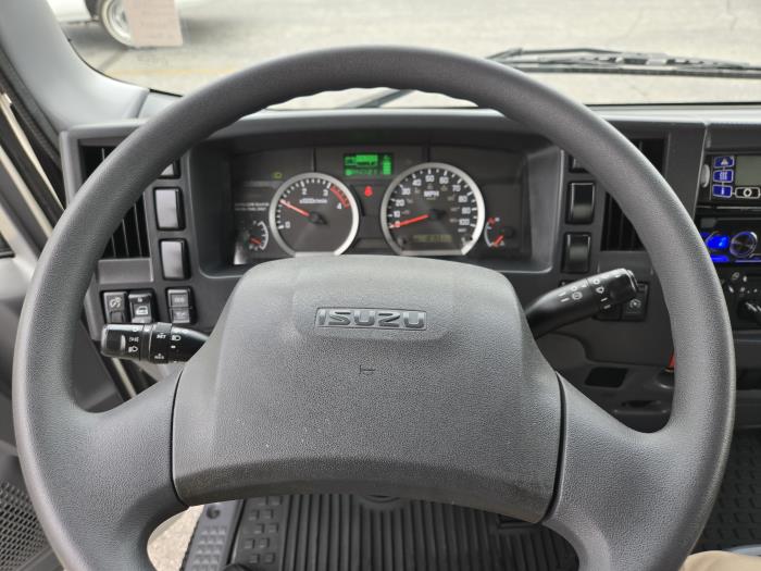 2018 Isuzu NPR-XD-10