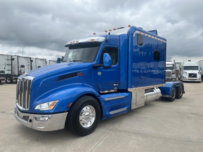2023 Peterbilt 579-1
