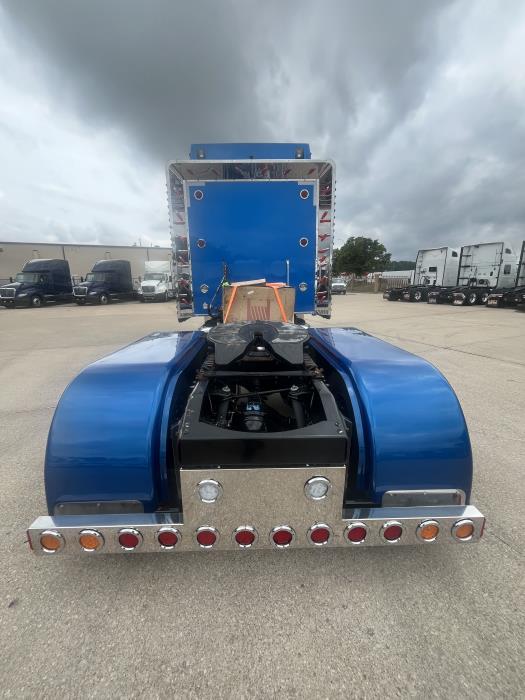 2023 Peterbilt 579-4