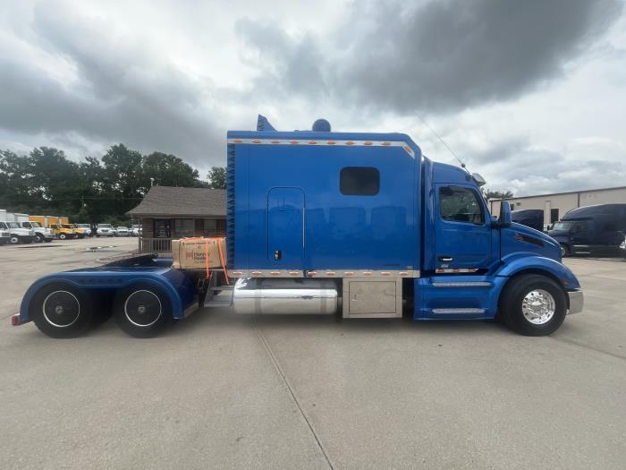 2023 Peterbilt 579-6