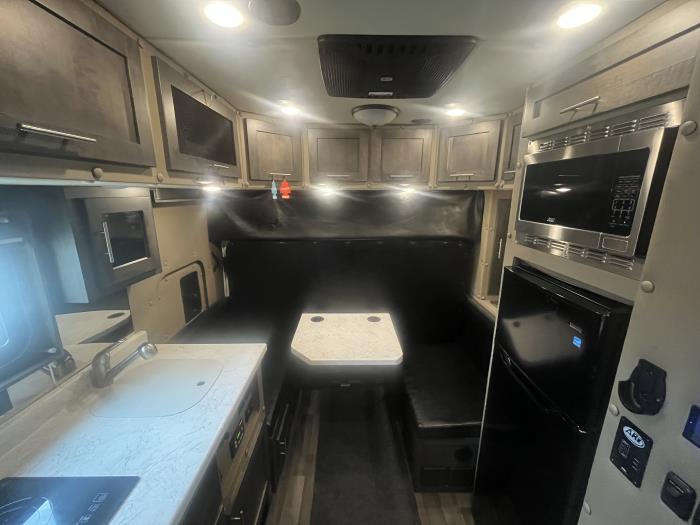 2023 Peterbilt 579-17