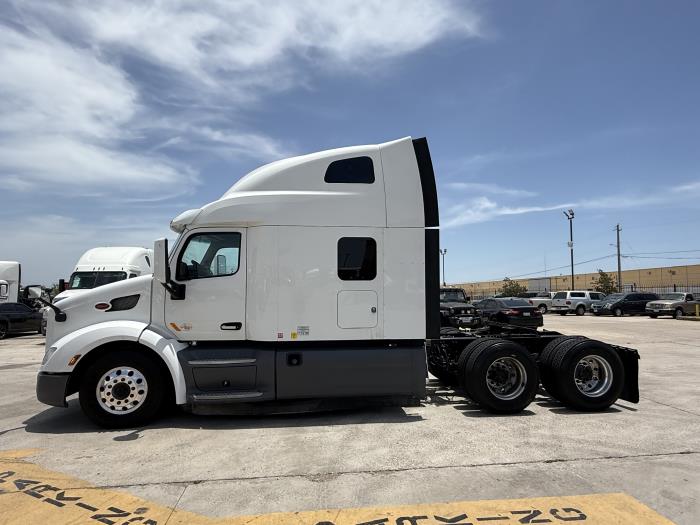 2021 Peterbilt 579-2