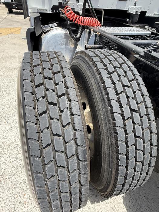 2021 Peterbilt 579-9
