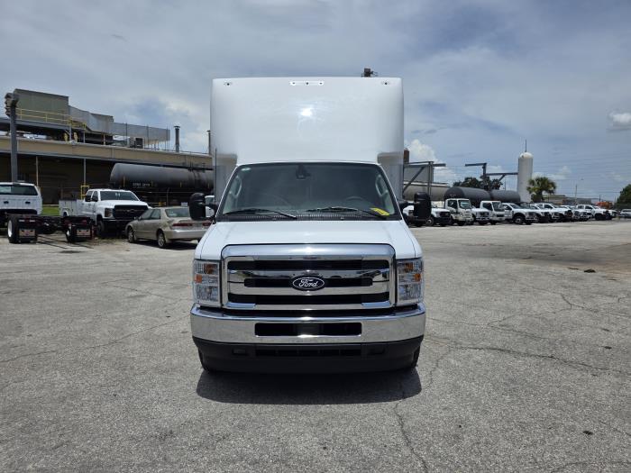 2026 Ford E-450-2