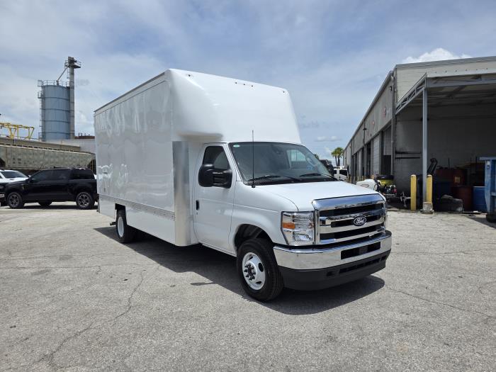 2026 Ford E-450-3