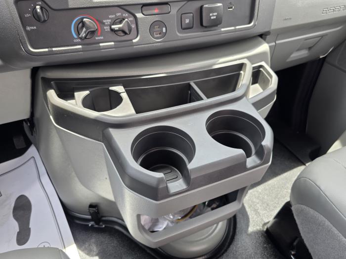 2026 Ford E-450-20