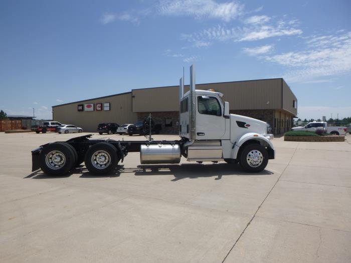 2026 Peterbilt 567-8