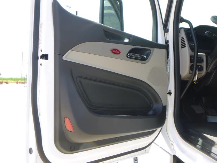 2026 Peterbilt 567-14