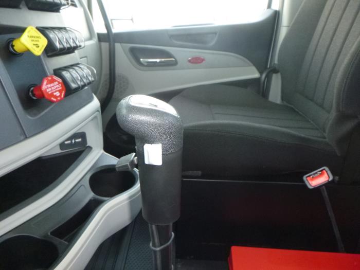 2026 Peterbilt 567-20