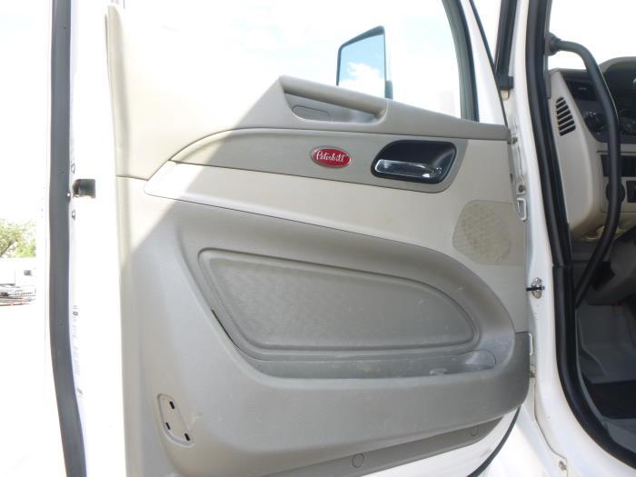 2020 Peterbilt 567-15