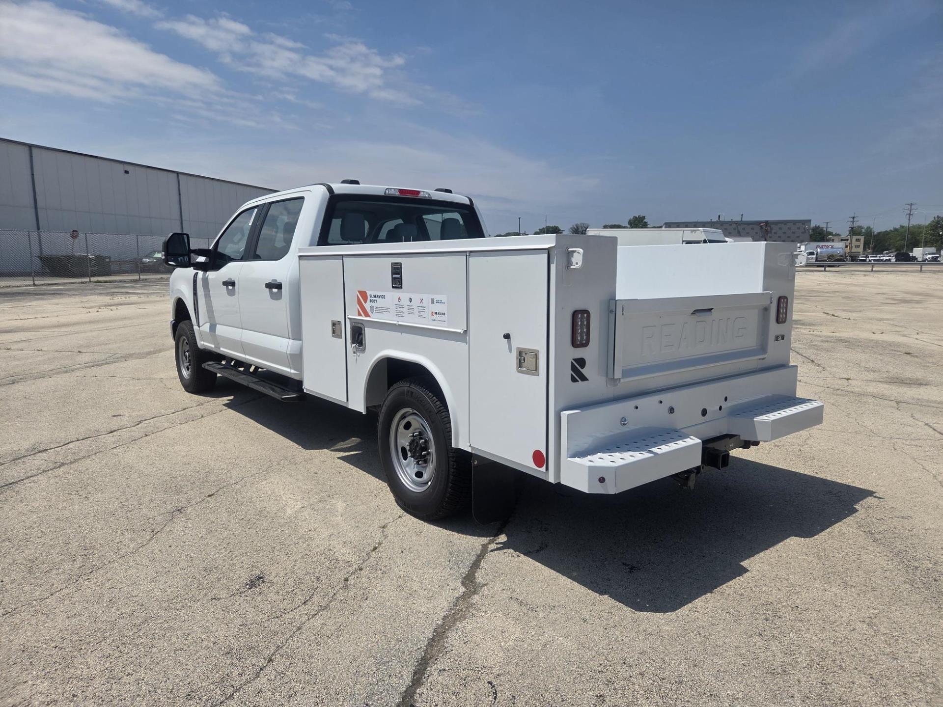 2025 Ford F-250 Crew Cab 4x4 Reading Service Truck for sale #1928365 - photo 2