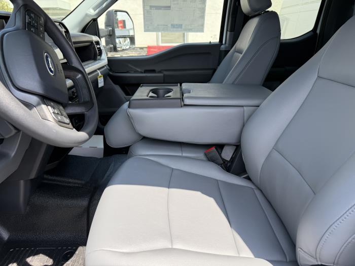2025 Ford F-450-14
