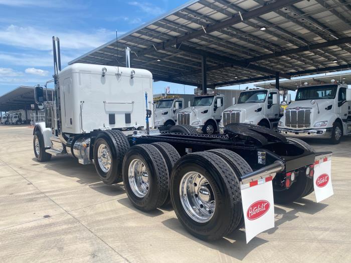 2026 Peterbilt 589-4