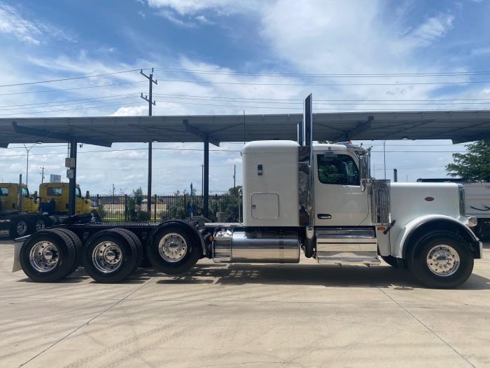 2026 Peterbilt 589-7