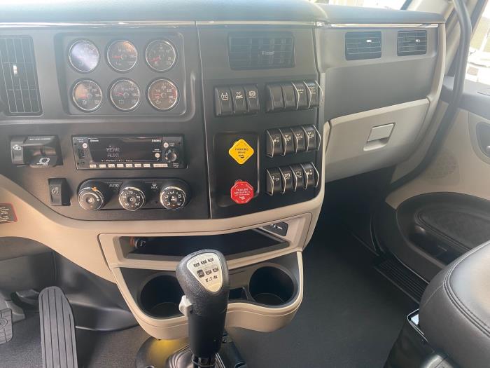 2026 Peterbilt 589-11