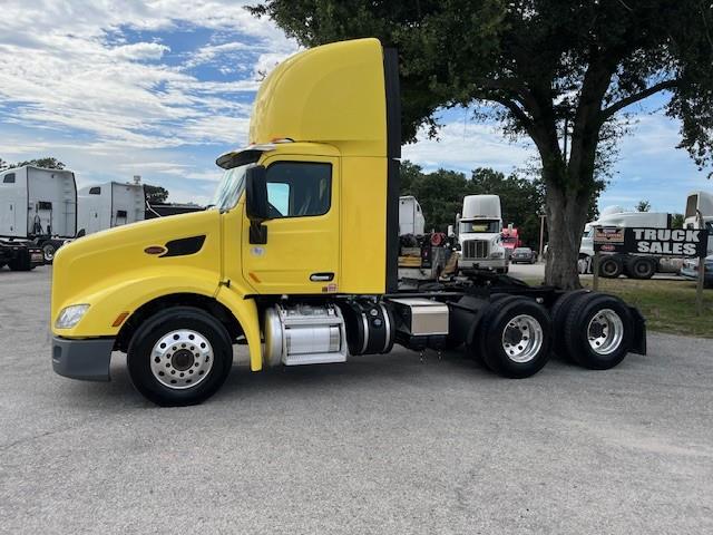 2021 Peterbilt 579-2