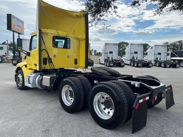 2021 Peterbilt 579-3