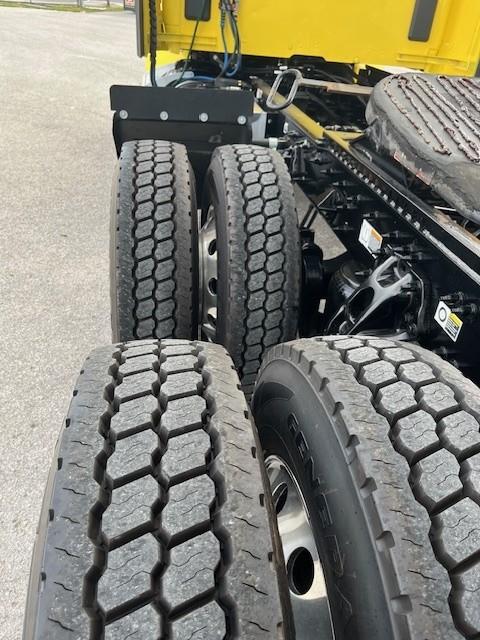 2021 Peterbilt 579-4