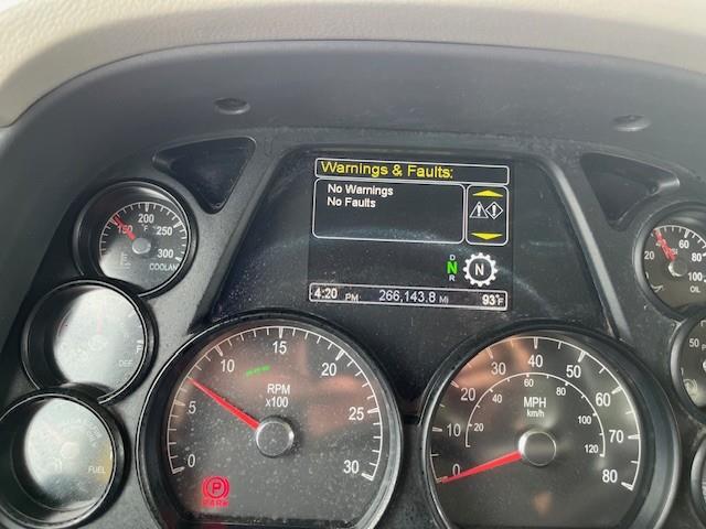 2021 Peterbilt 579-18