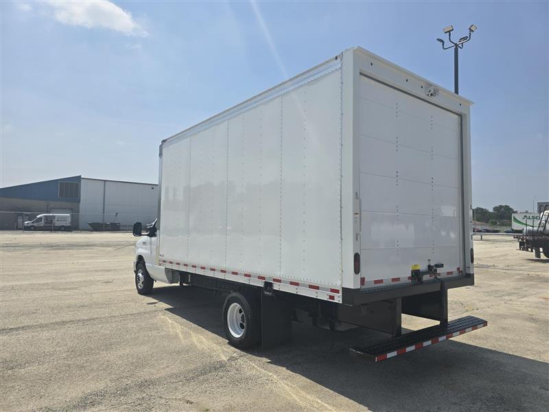 New 2026 Ford E-450 16' Morgan Truck Body Box Van for sale #1884705 - photo 2