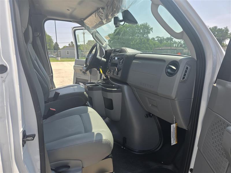 New 2026 Ford E-450 16' Morgan Truck Body Box Van for sale #1884705 - photo 10