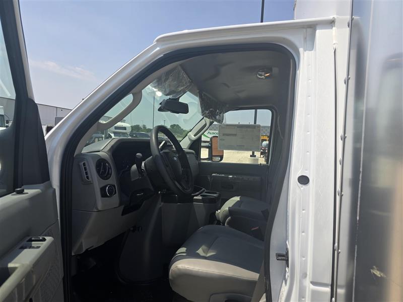 New 2026 Ford E-450 16' Morgan Truck Body Box Van for sale #1884705 - photo 9