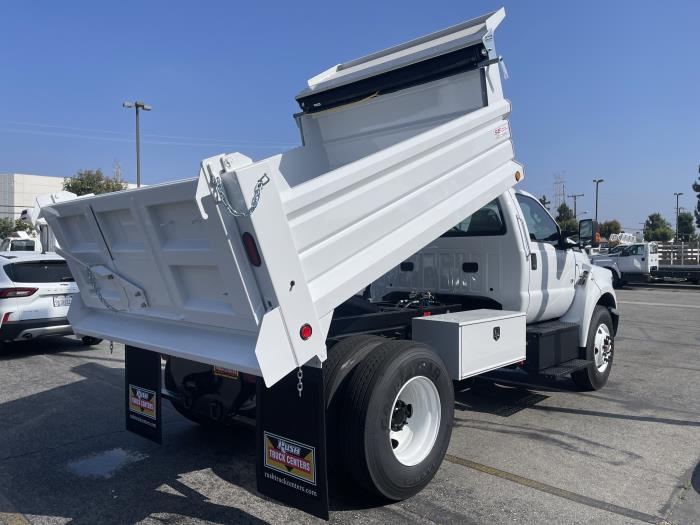 2026 Ford F-750-29