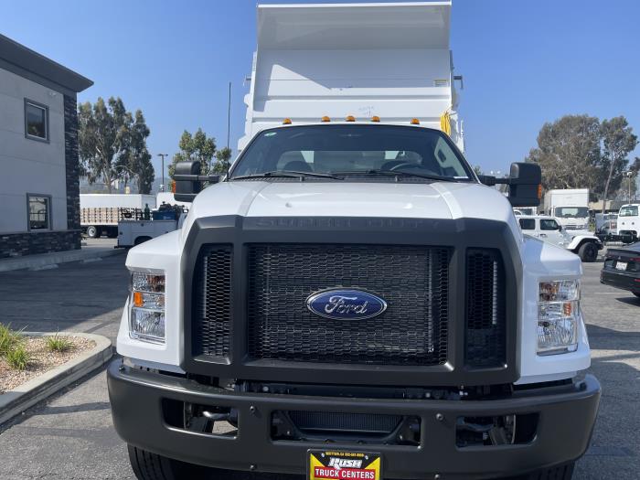 2026 Ford F-750-31