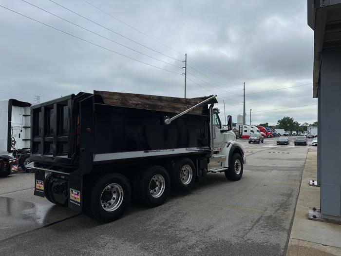 2026 International HX620-4
