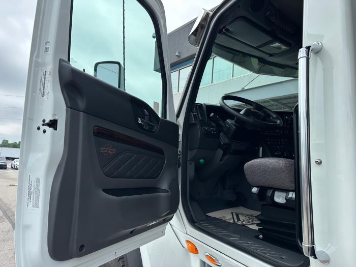 2026 International HX620-7