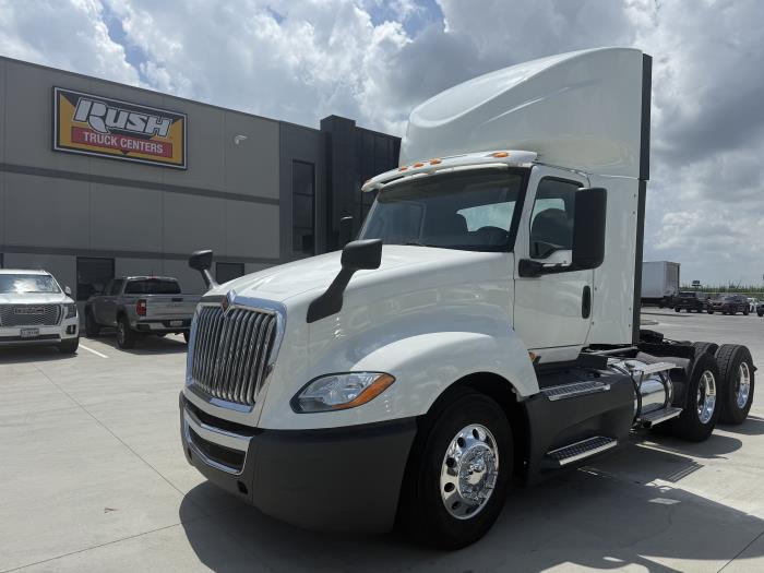 2018 International LT625-1