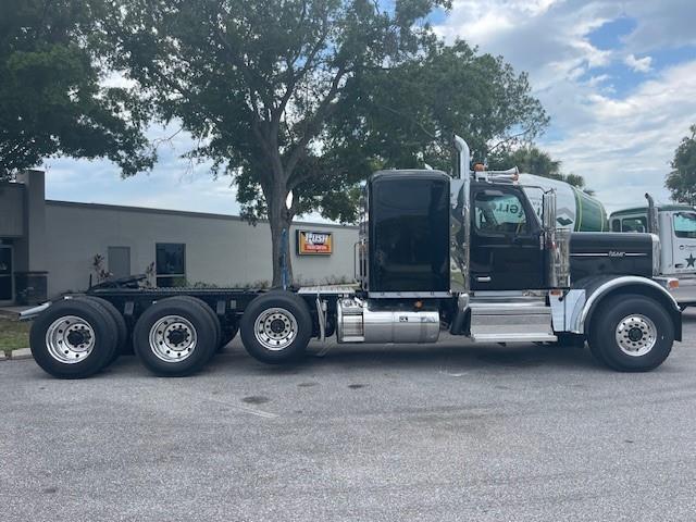 2026 Peterbilt 589-2