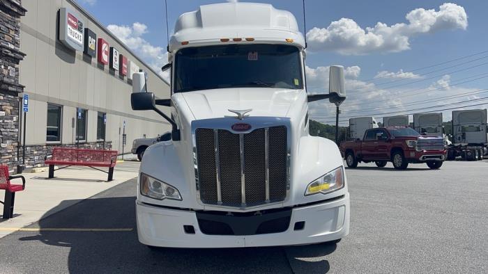 2022 Peterbilt 579-2