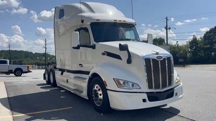 2022 Peterbilt 579-3
