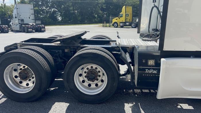 2022 Peterbilt 579-5