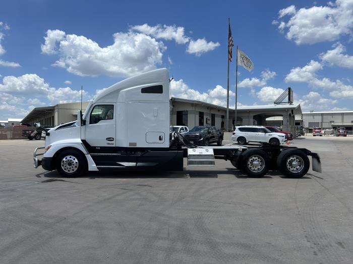2023 Kenworth T680-2