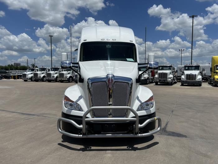 2023 Kenworth T680-8