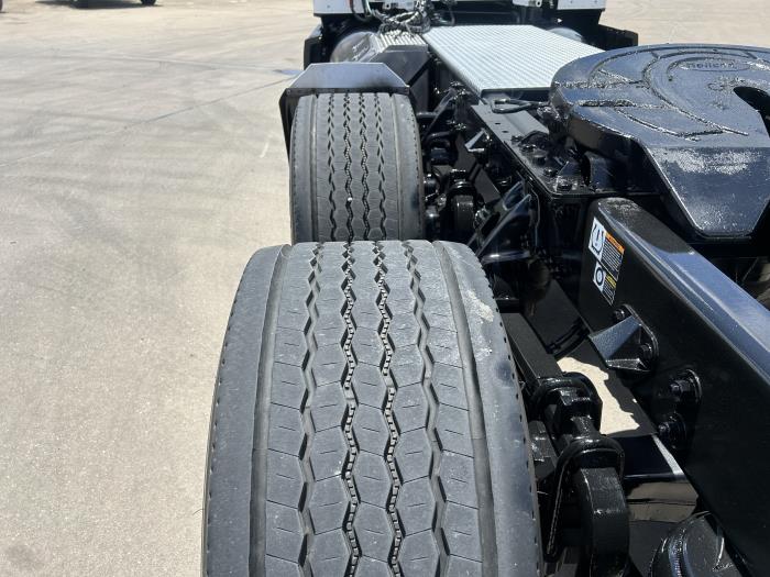 2023 Kenworth T680-11