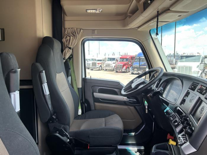 2023 Kenworth T680-22