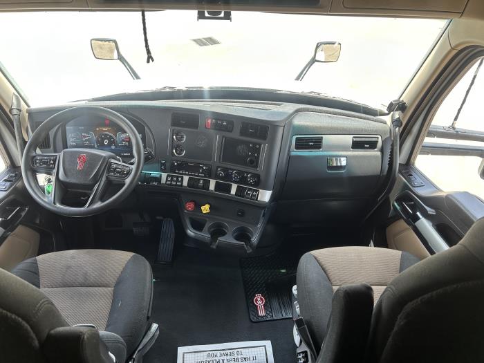 2023 Kenworth T680-34
