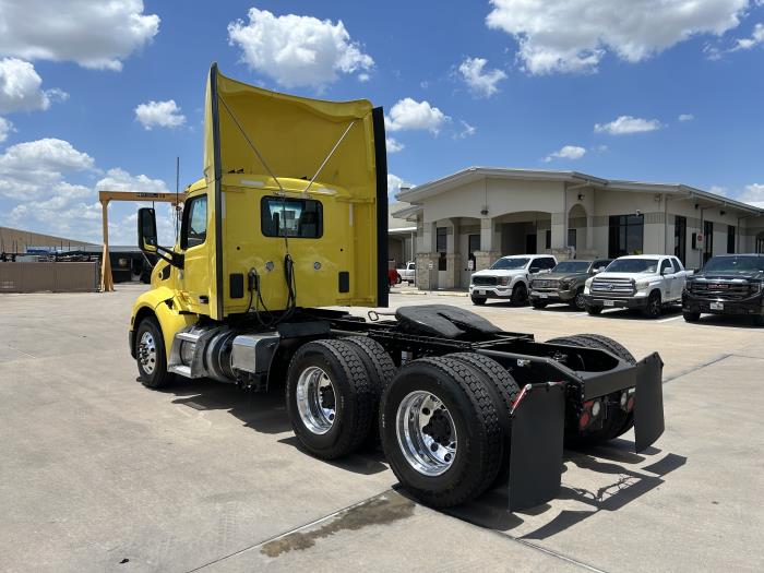 2021 Peterbilt 579 photo 4
