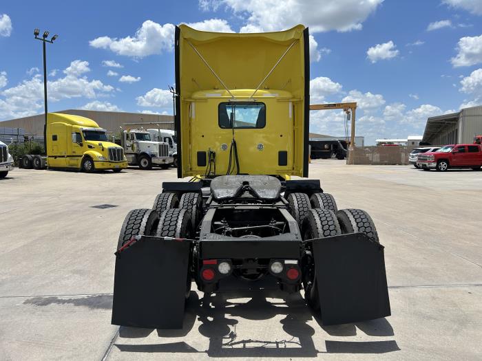 2021 Peterbilt 579-4