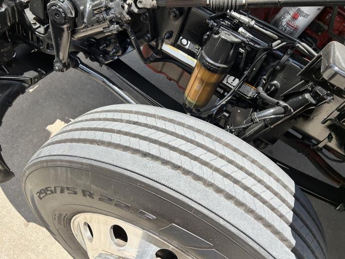 2021 Peterbilt 579-18